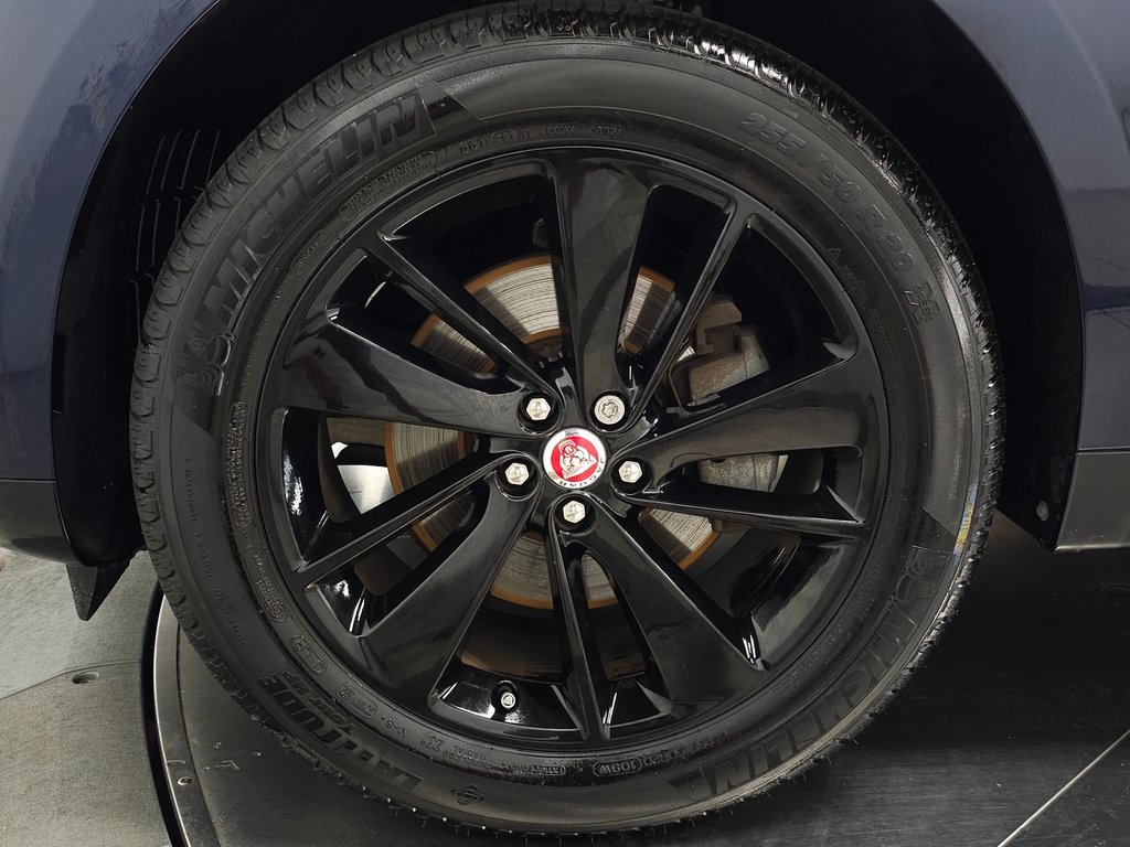 2022 JAGUAR F-PACE - Image 12