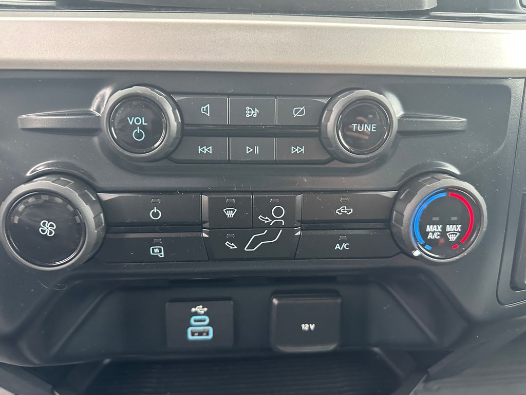2023 Ford F-350 XLT photo 16