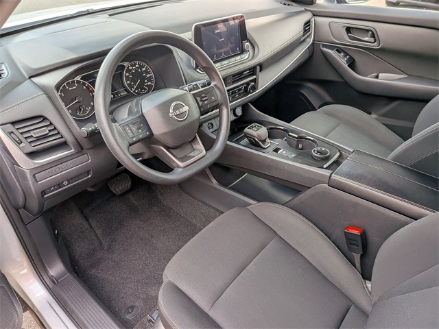 2025 Nissan Rogue S photo 11