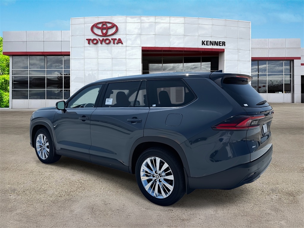 2025 Toyota Grand Highlander Limited photo 2