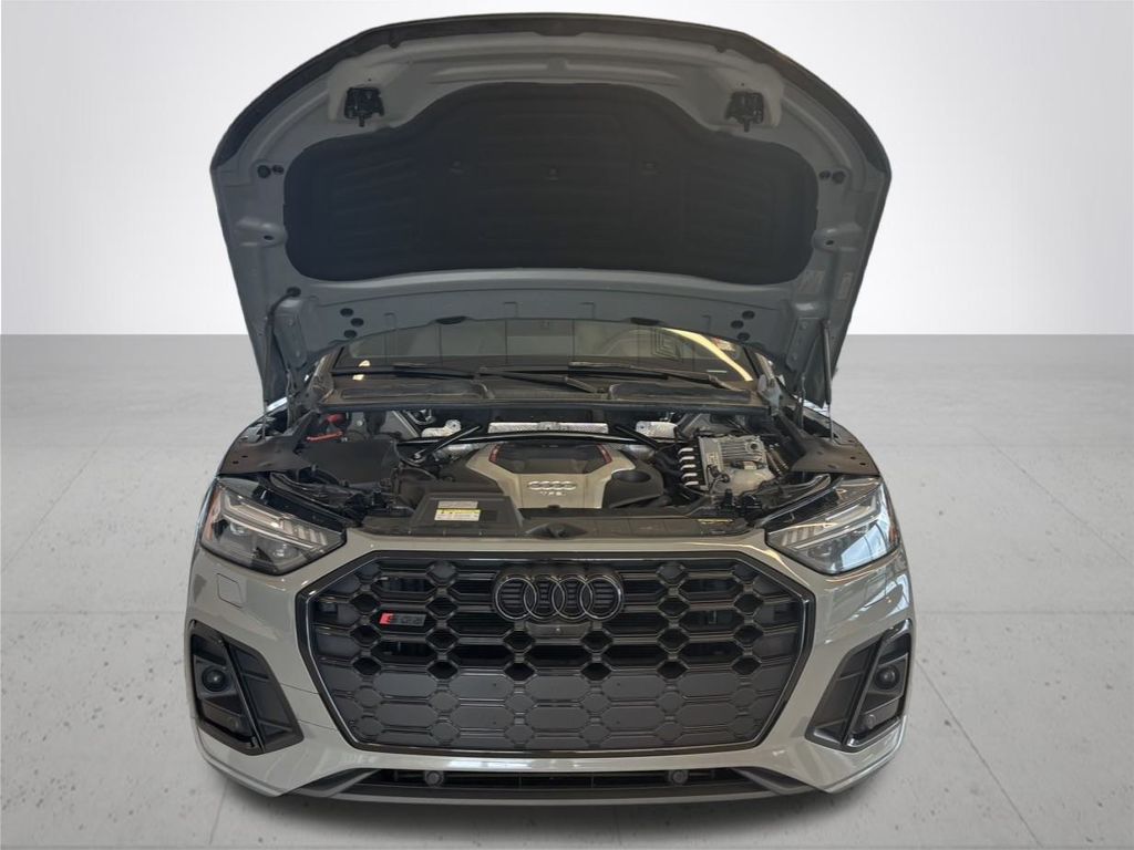 2021 Audi SQ5 Prestige photo 4