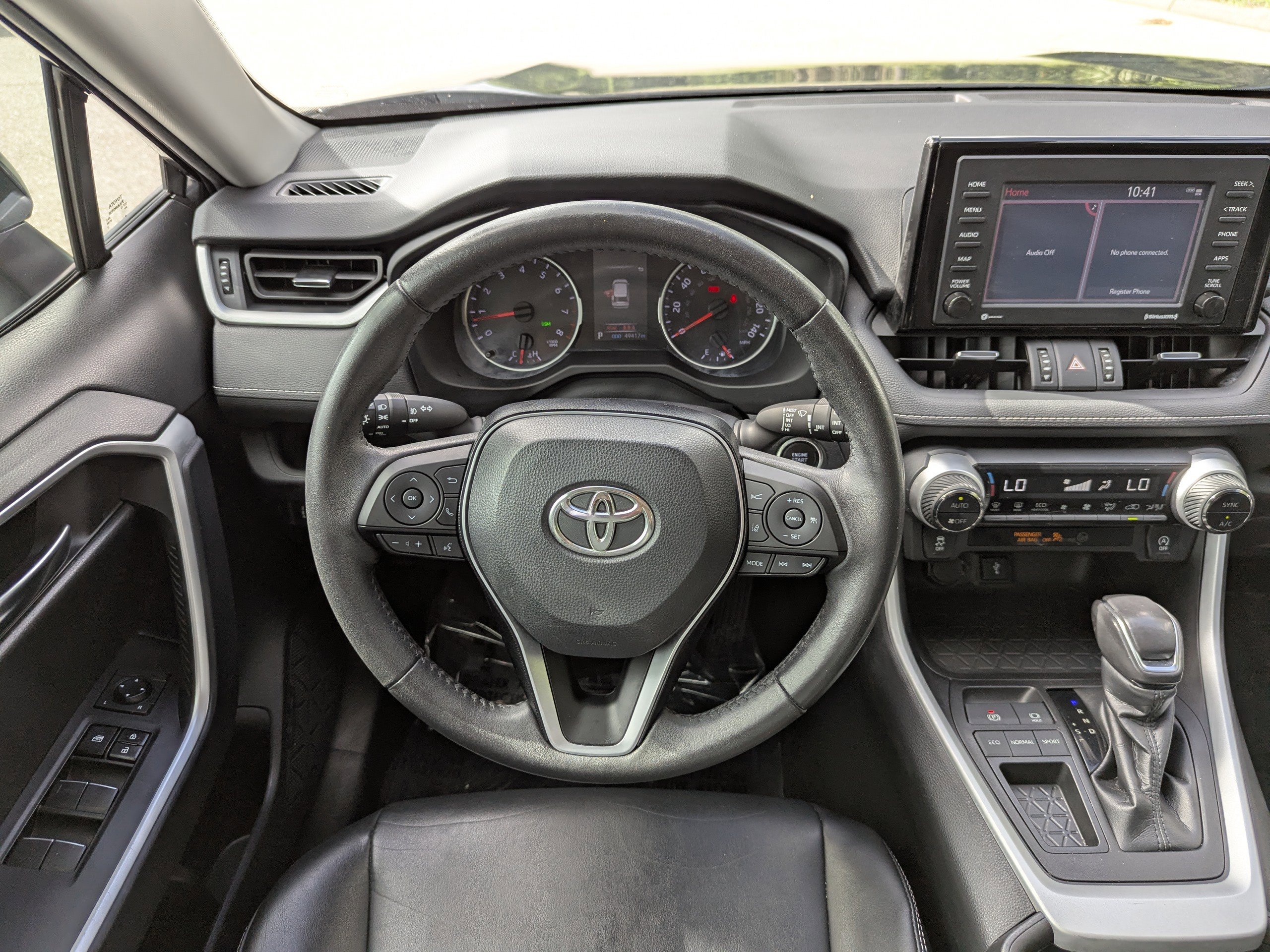 2021 Toyota RAV4 XLE Premium photo 10