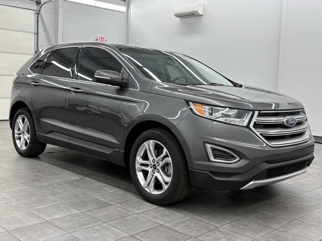 2018 Ford Edge Titanium's photo