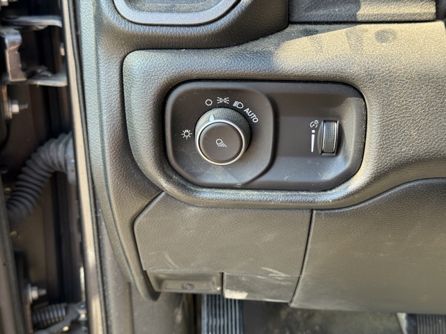 2021 Ram 2500 Tradesman photo 16