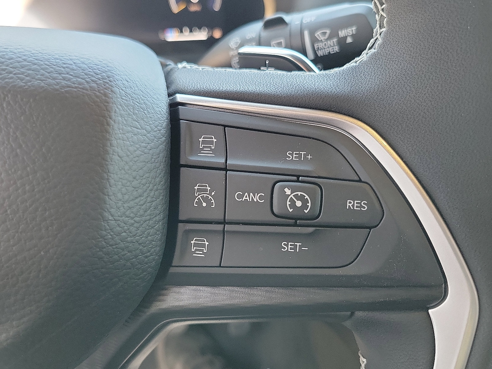 2025 Jeep Grand Cherokee Laredo X photo 6