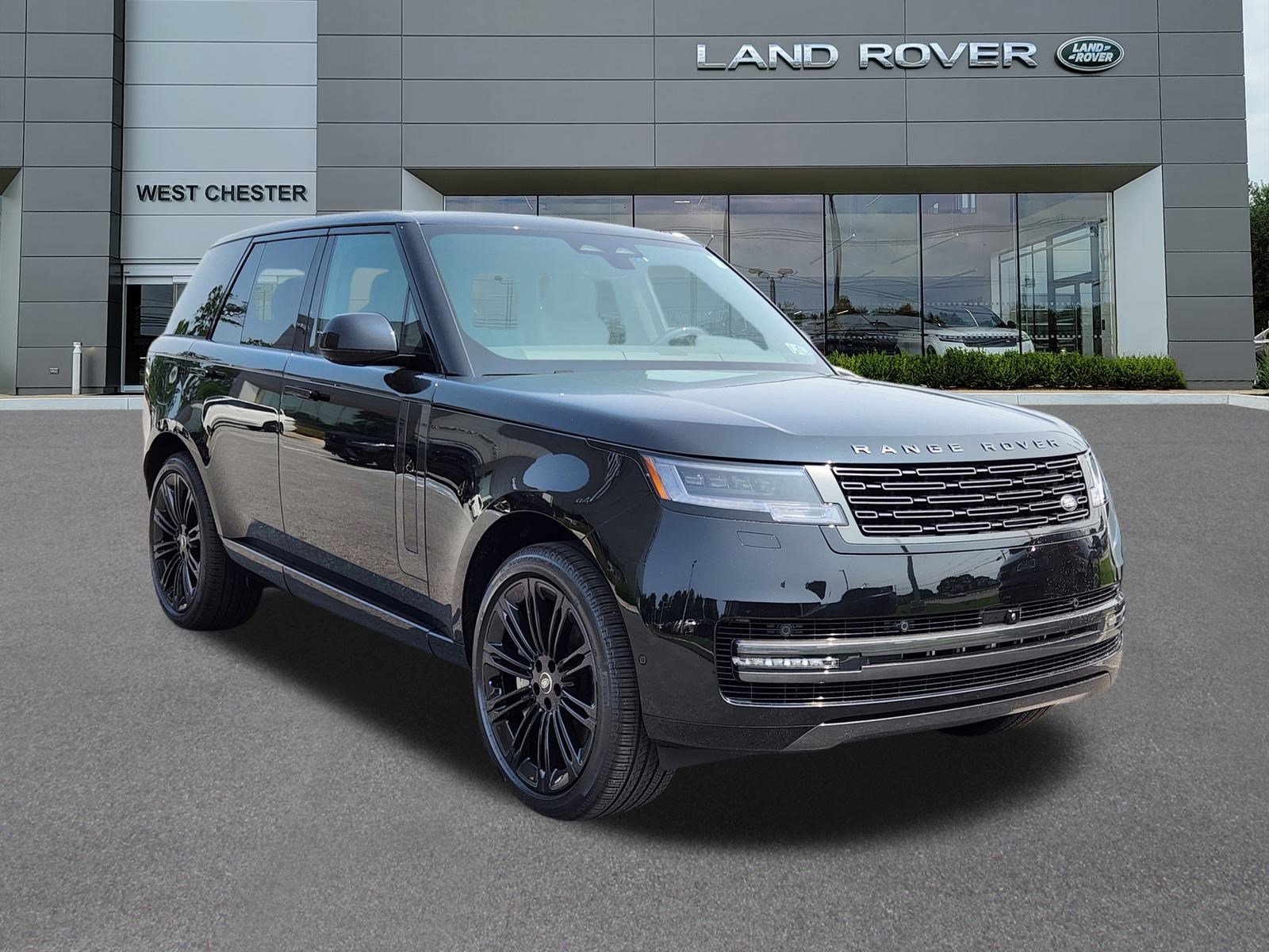 2025 Land Rover Range Rover SE photo 2