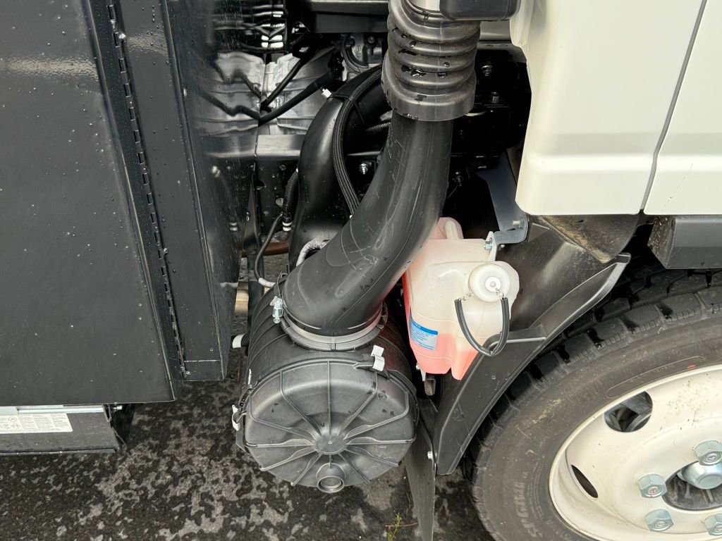 2024 Chevrolet Silverado 4500HD photo 3