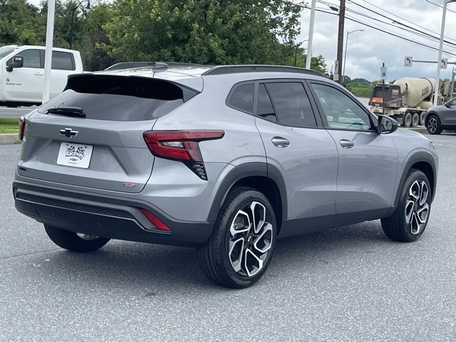 2025 Chevrolet Trax photo 7