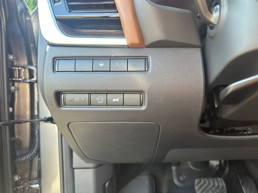 2026 Nissan Rogue Platinum photo 16