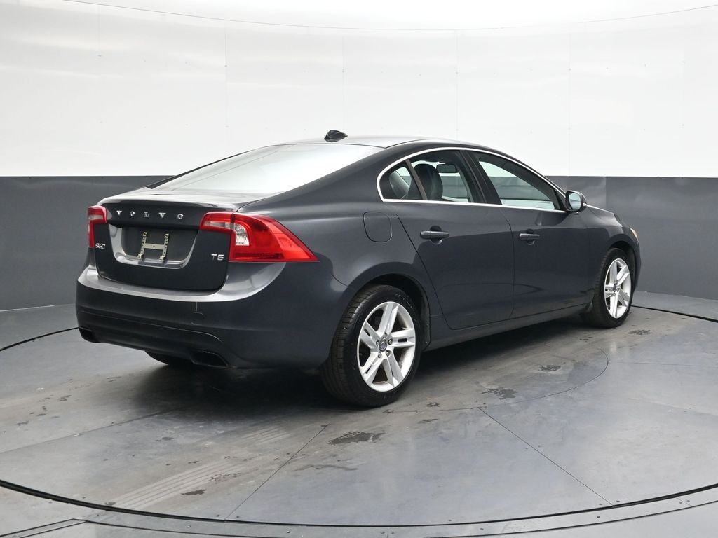 2014 Volvo S60 T5 photo 3
