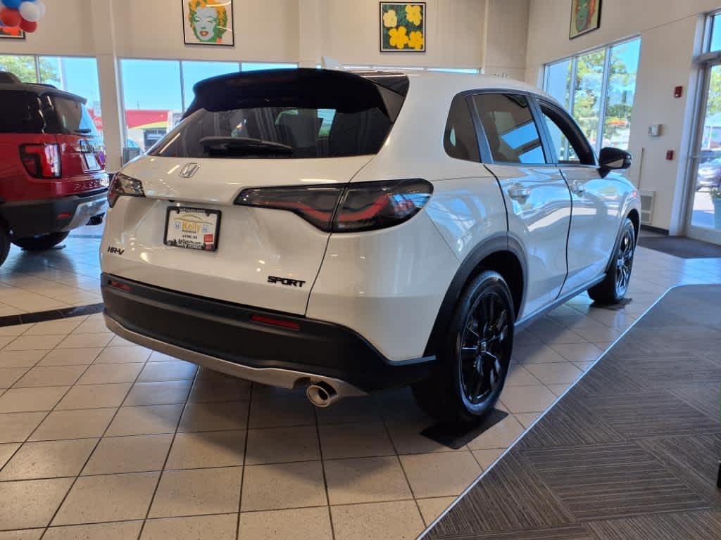2026 Honda HR-V Sport photo 3