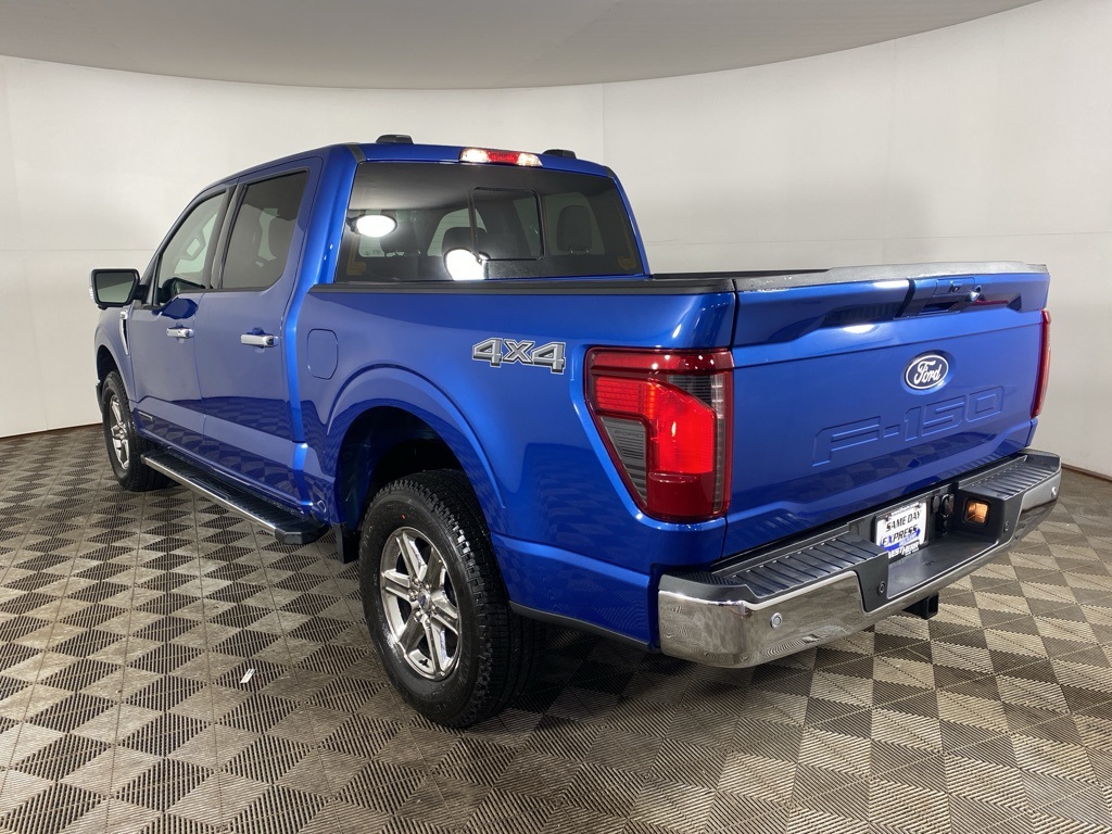 2025 Ford F-150 XLT photo 3