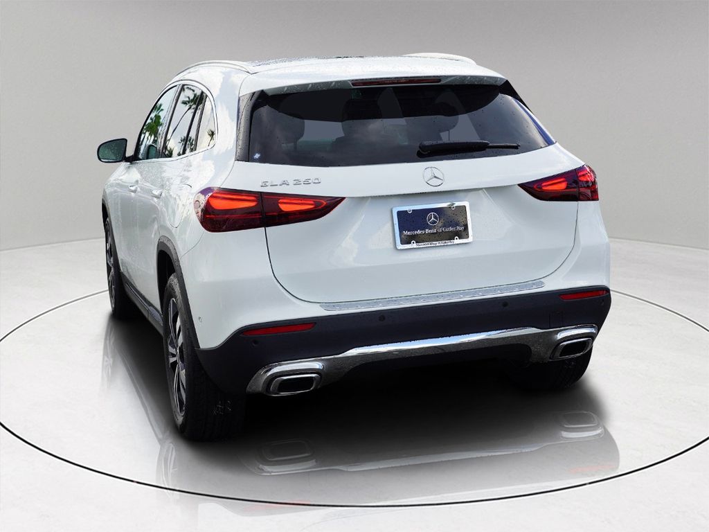 2026 Mercedes Benz GLA 250 photo 4