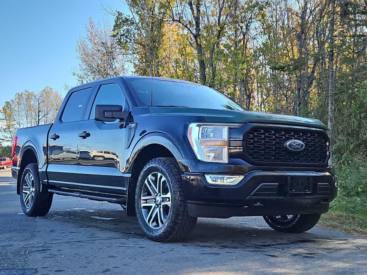 2022 Ford F-150 XL's photo