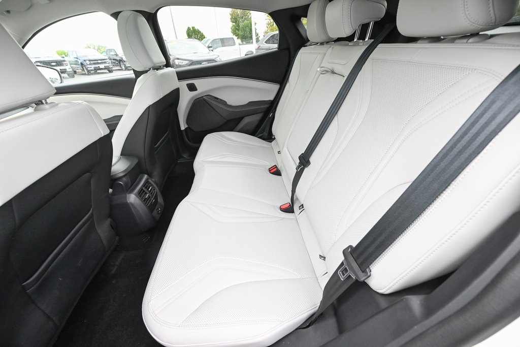 2024 Ford Mustang Mach-E Premium photo 17