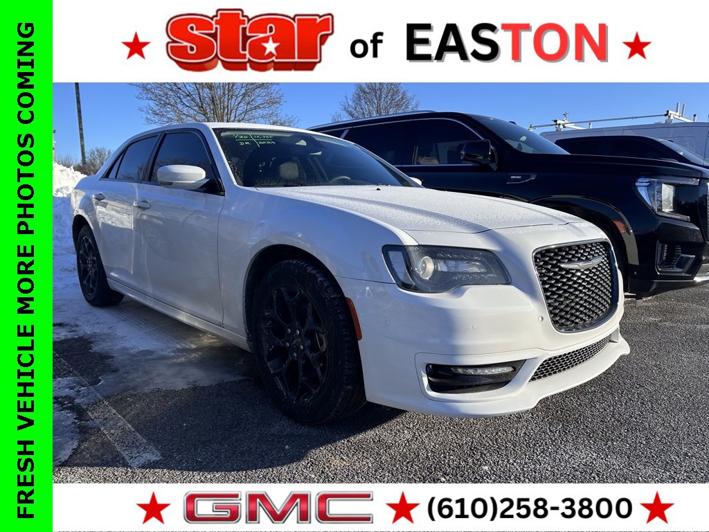 2023 Chrysler 300 Touring L