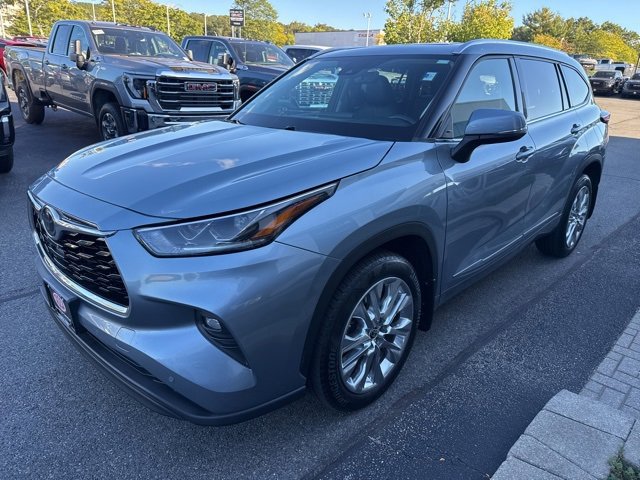 2020 Toyota Highlander Limited photo 3