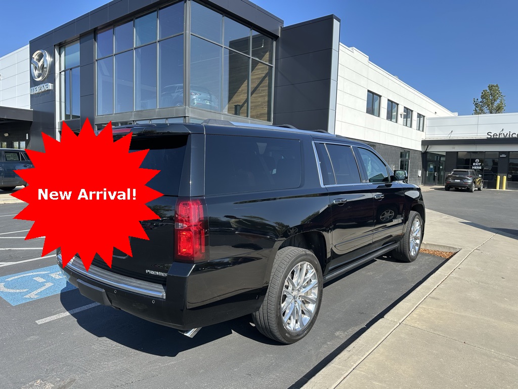 2019 Chevrolet Suburban Premier photo 3