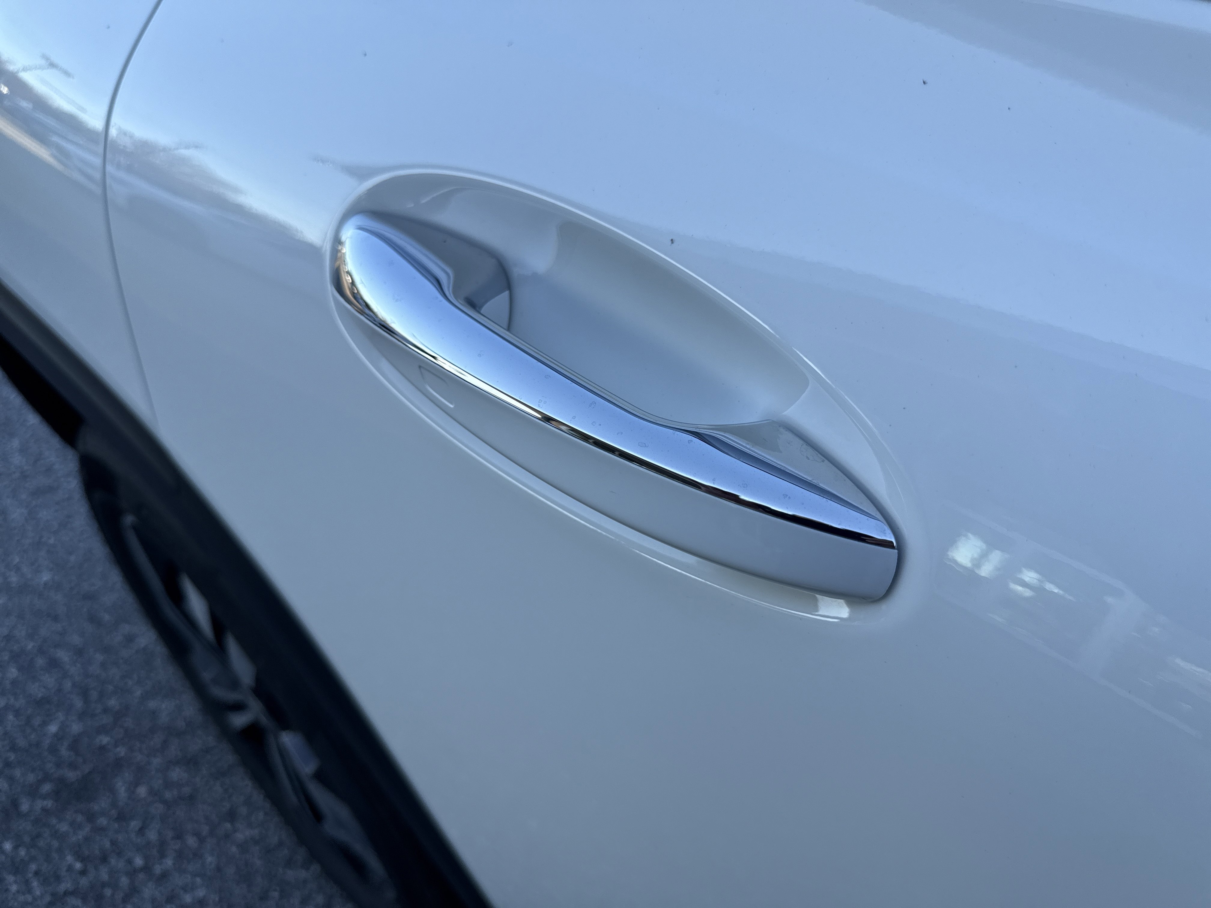 2026 Mercedes Benz GLB 250 photo 2