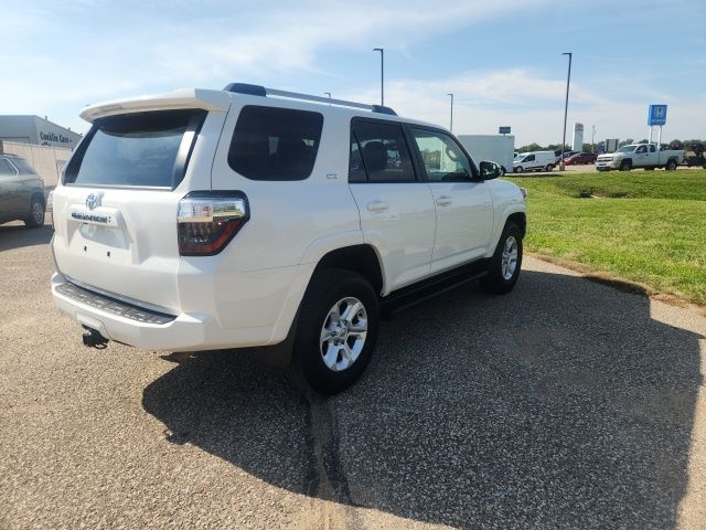 2024 Toyota 4Runner SR5 Premium photo 3