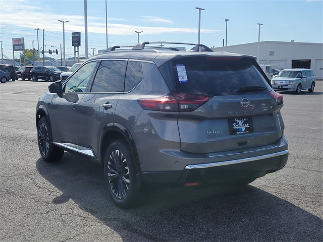2026 Nissan Rogue Platinum photo 2