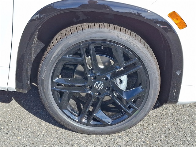 2025 Volkswagen Tiguan SE R-Line Black photo 4