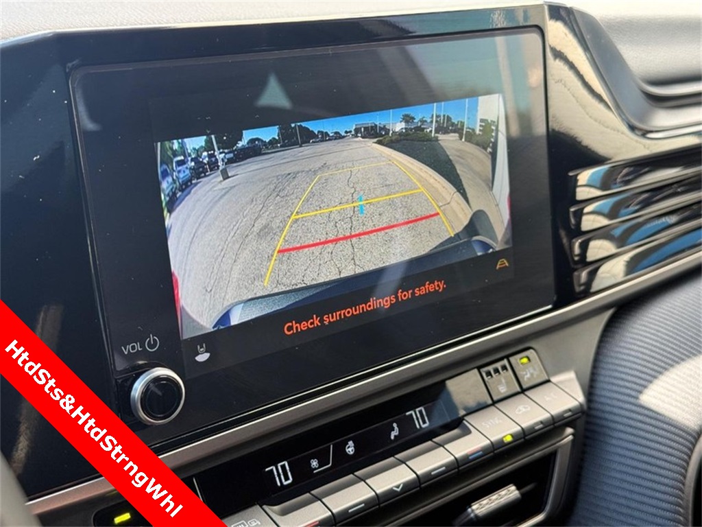 2025 Toyota Camry SE photo 21