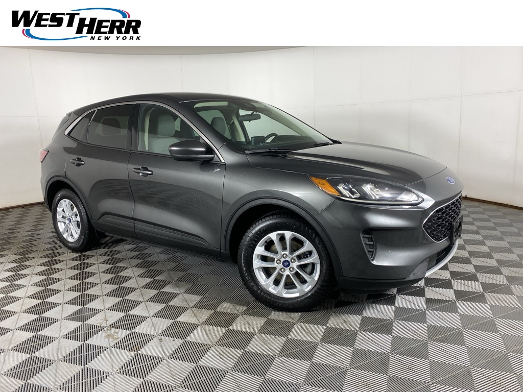 2020 Ford Escape SE's photo