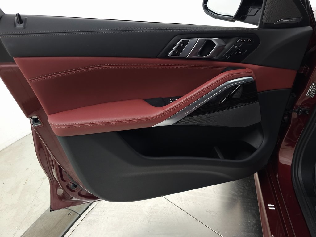 2025 BMW X6 - Image 15