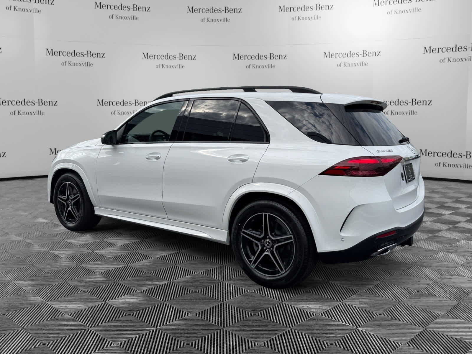 2026 Mercedes Benz GLE 450 4MATIC photo 2