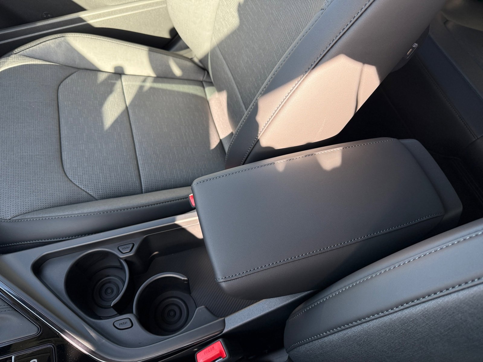 2025 Kia Niro SX photo 14