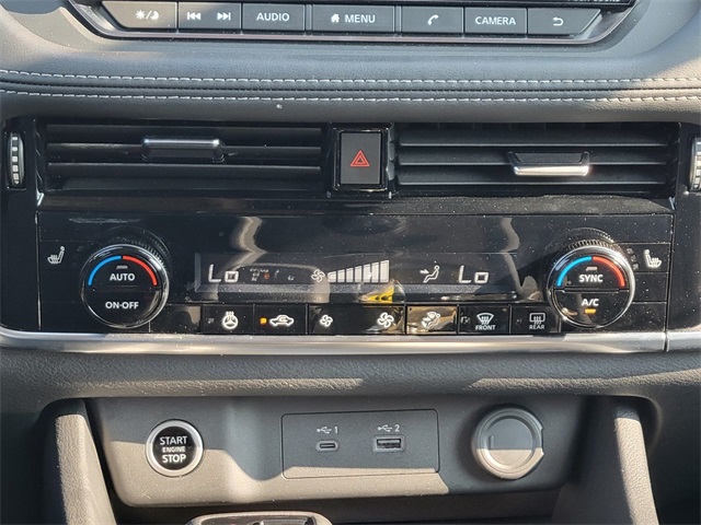 2022 Nissan Rogue SV photo 20