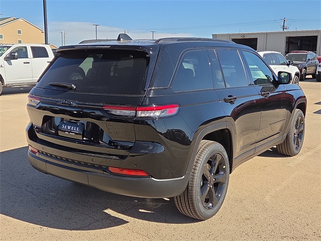 2025 Jeep Grand Cherokee Limited photo 4