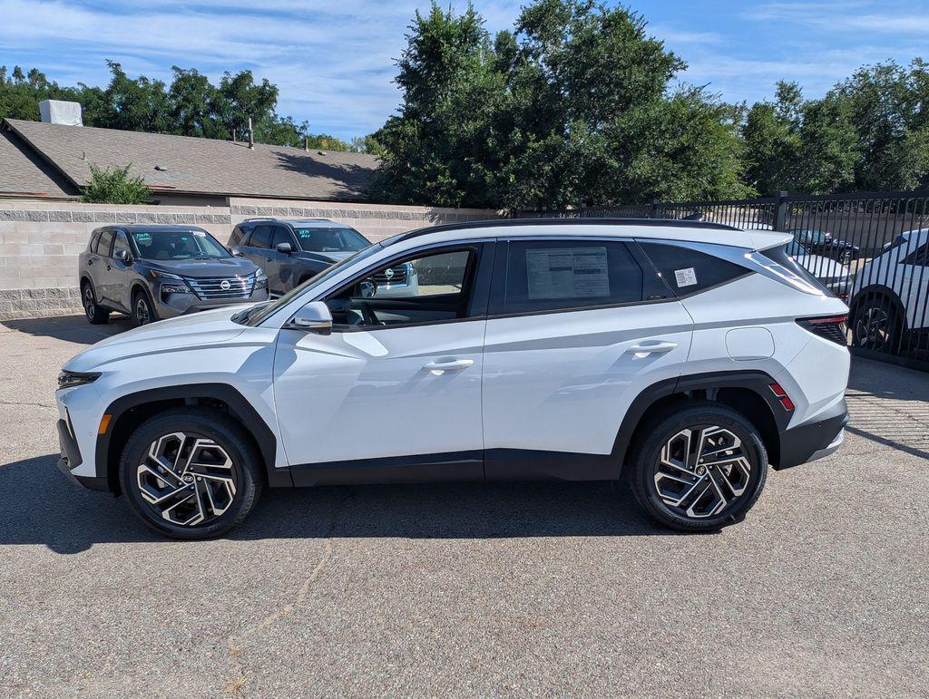 2025 Hyundai Tucson Limited photo 3