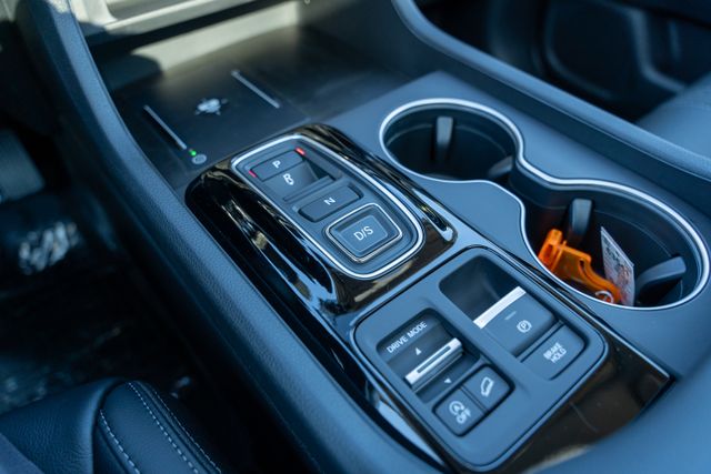 2025 Honda Pilot Touring photo 31