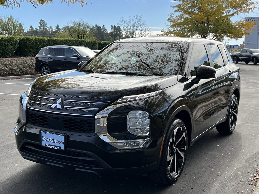 2022 Mitsubishi Outlander ES photo 3