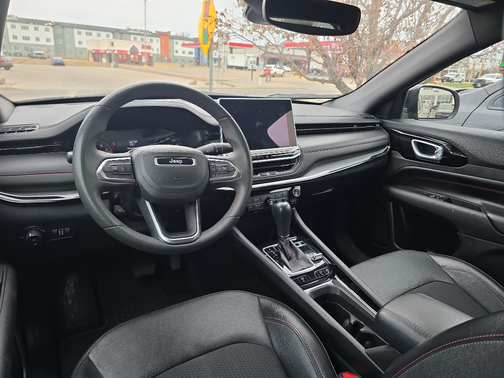 2023 Jeep Compass Trailhawk photo 3