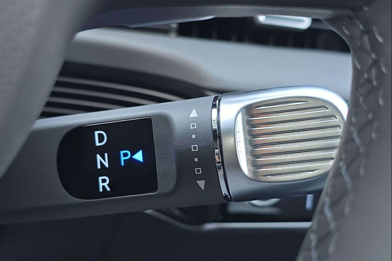2025 Hyundai Ioniq 5 SEL photo 20