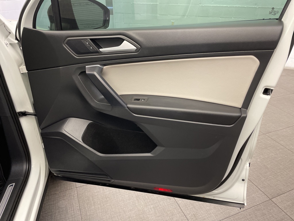 2021 Volkswagen Tiguan SE R-Line Black photo 21