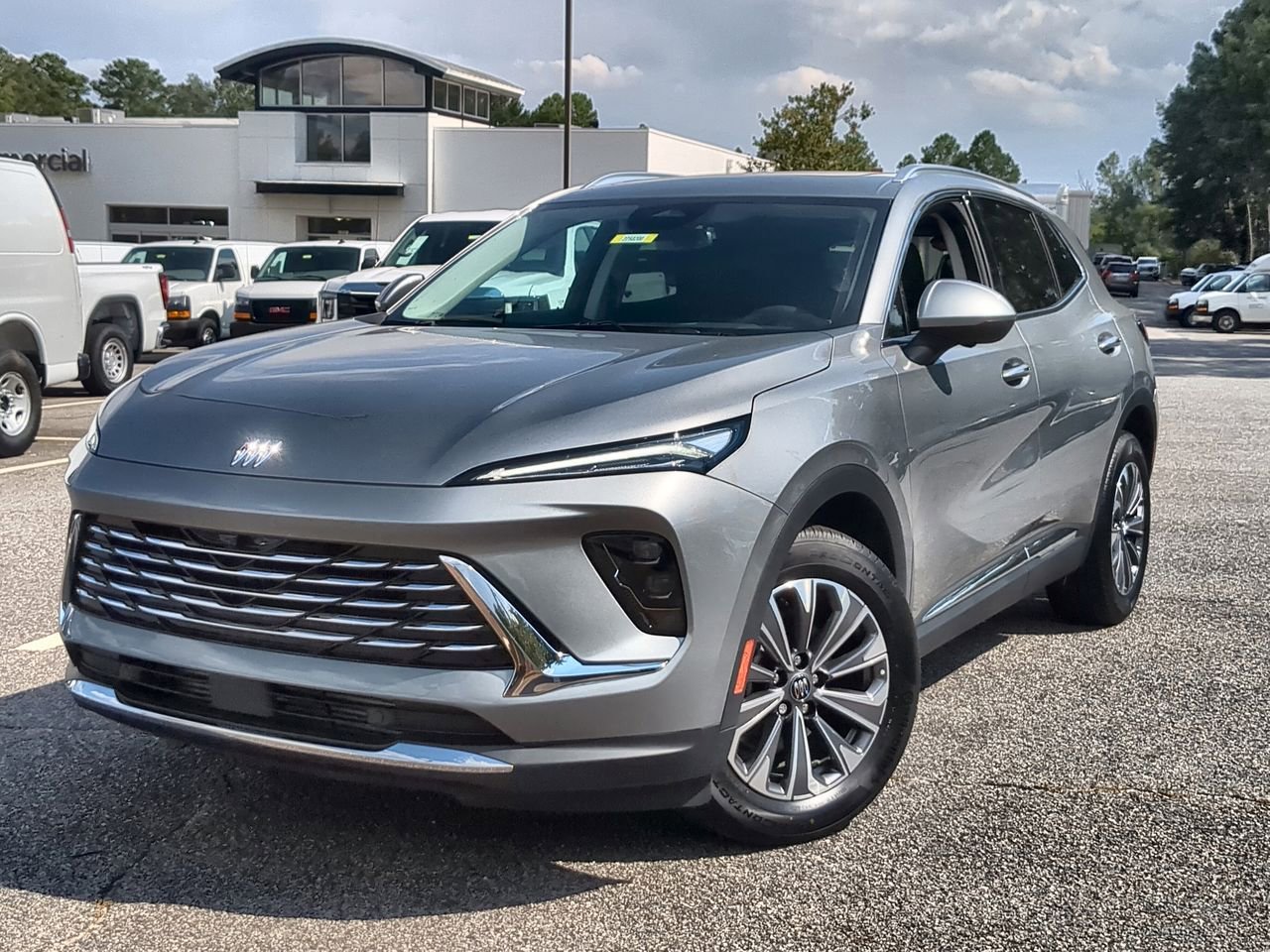 2025 Buick Envision Preferred's photo