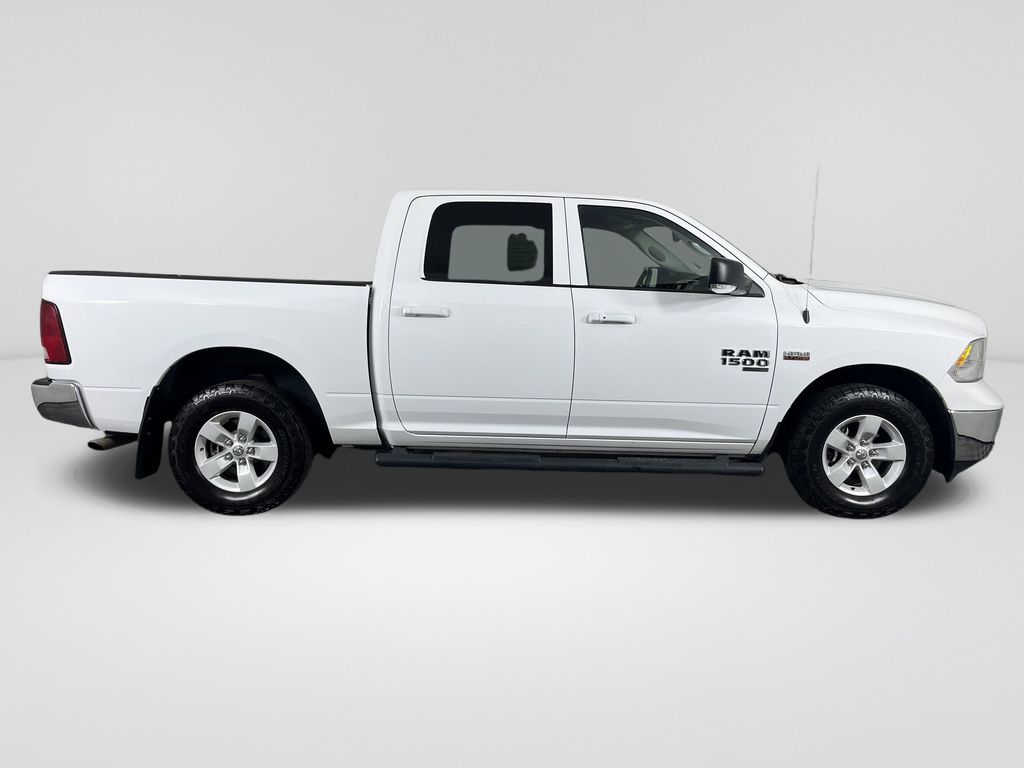 2022 Ram 1500 Classic SLT photo 4
