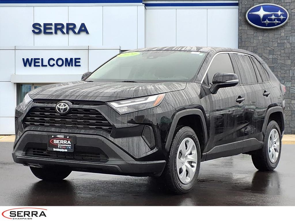 2024 Toyota RAV4 LE's photo