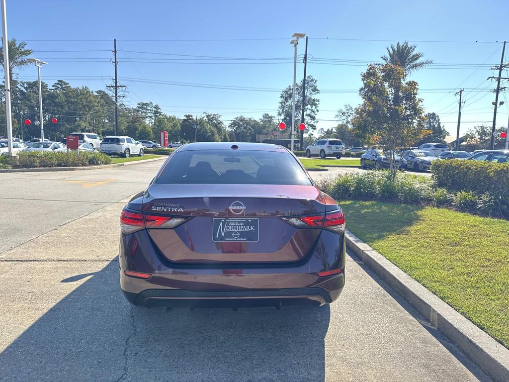 2025 Nissan Sentra SV photo 5