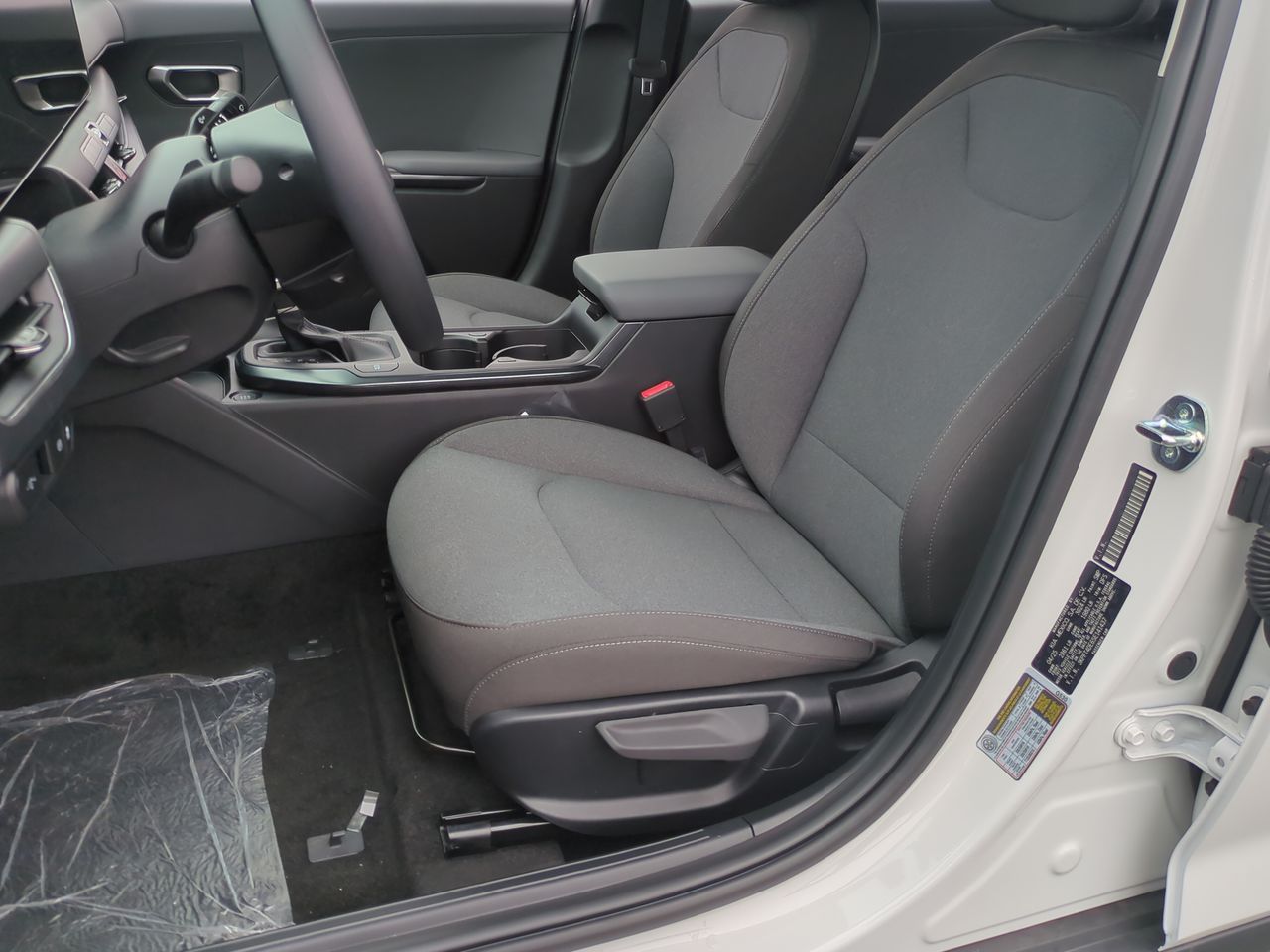 2025 Kia K4 LX photo 17