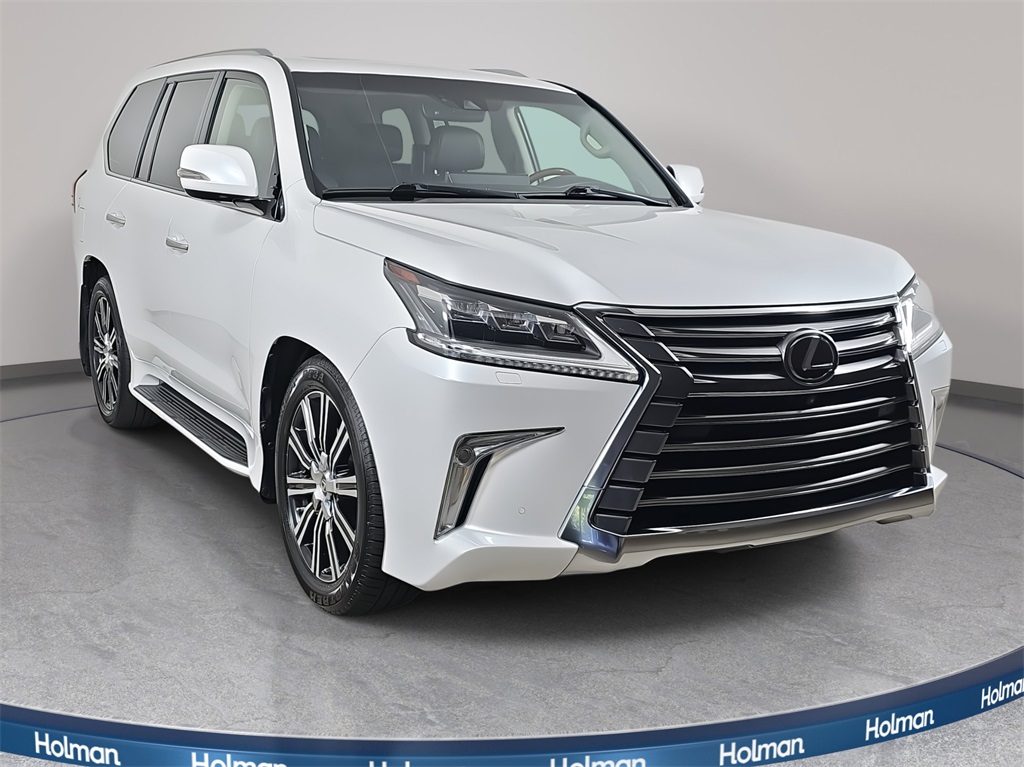 2020 Lexus LX 570 photo 2