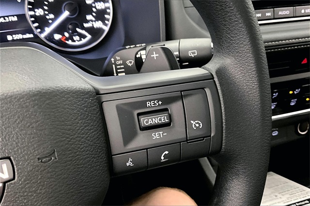 2025 Nissan Rogue S photo 21