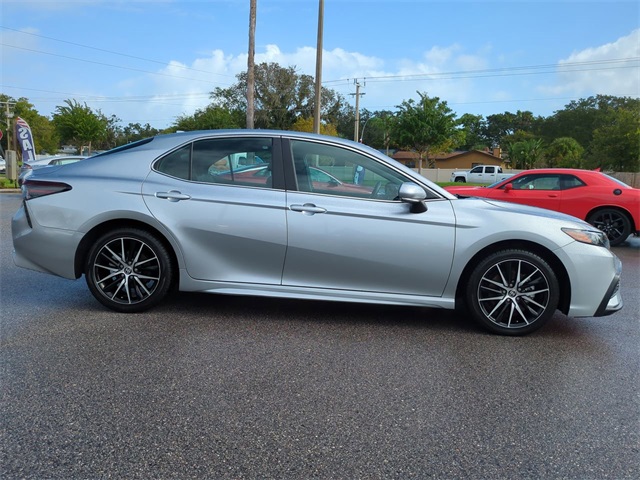 2024 Toyota Camry SE photo 3