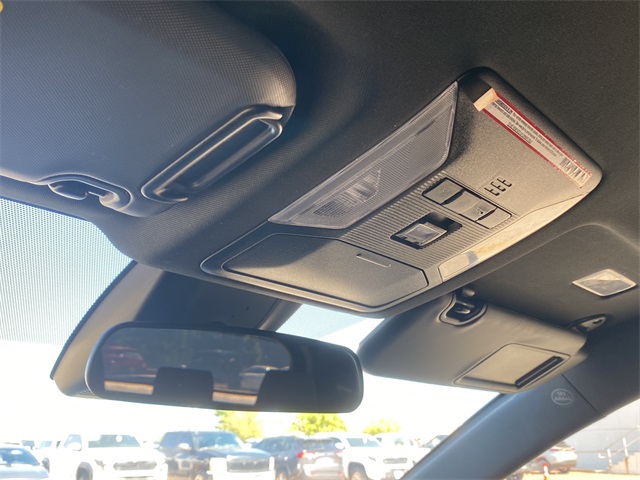 2022 Toyota RAV4 Hybrid SE photo 29