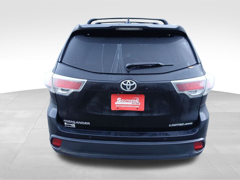 2015 Toyota Highlander Base Hybrid photo 2