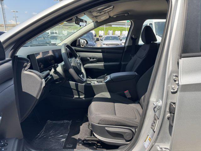 2025 Hyundai Tucson SE photo 30